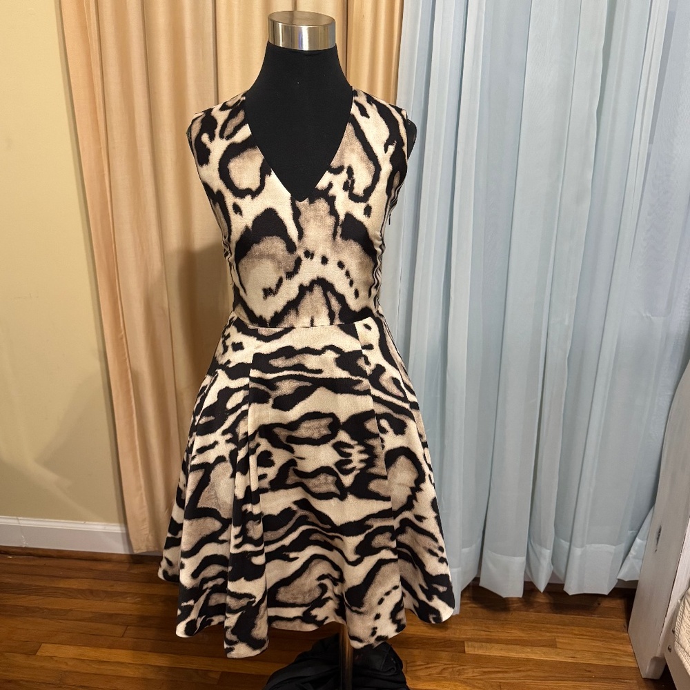 DIANE von FURSTENBURG  Animal Print A line Dress -Size 4